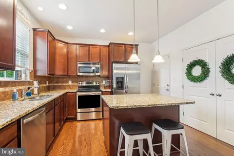 916 Boundary Ave, Pasadena, MD 21122 photo 5