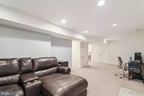 916 Boundary Ave, Pasadena, MD 21122 photo 28