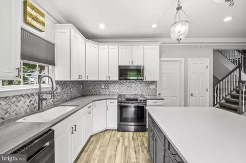 916 Forest Rd, Severn, MD 21144 photo 12