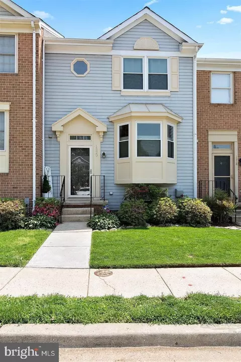 1320 Hollow Gln, Chestnut Hill Cove, MD 21226
