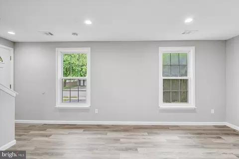 3484 Old Crown Dr, Pasadena, MD 21122 photo 15