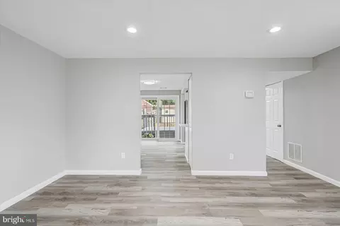3484 Old Crown Dr, Pasadena, MD 21122 photo 12