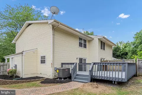 3484 Old Crown Dr, Pasadena, MD 21122 photo 9