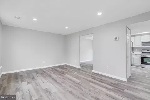 3484 Old Crown Dr, Pasadena, MD 21122 photo 10