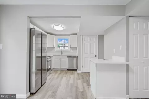 3484 Old Crown Dr, Pasadena, MD 21122 photo 17