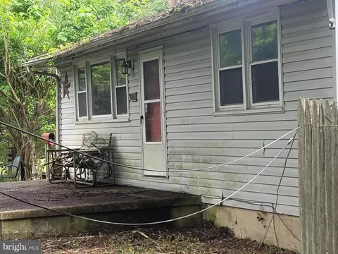 35 Burns Crossing Rd, Severn, MD 21144