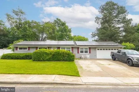 527 Prince Charles Ave, Odenton, MD 21113