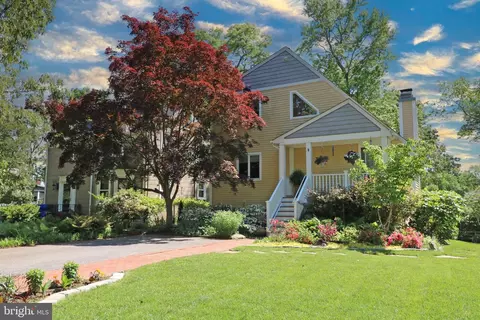 1195 Bay Highlands Dr, Annapolis, MD 21403