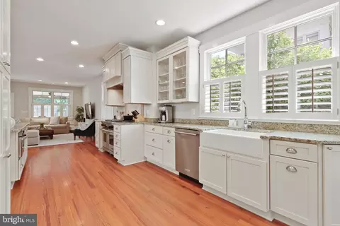 Kitchen - 35 Southgate Ave, Annapolis, MD 21401 photo 4 of 7