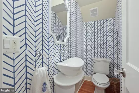 Bath - 35 Southgate Ave, Annapolis, MD 21401 photo 1 of 5
