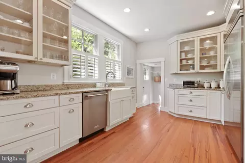 Kitchen - 35 Southgate Ave, Annapolis, MD 21401 photo 5 of 7