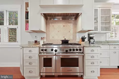 Kitchen - 35 Southgate Ave, Annapolis, MD 21401 photo 6 of 7