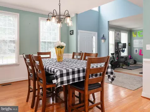 8492 Bussenius Rd, Pasadena, MD 21122 photo 6