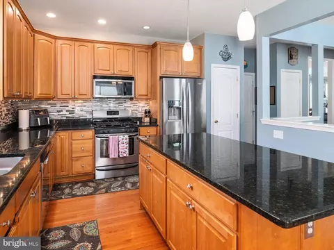 8492 Bussenius Rd, Pasadena, MD 21122 photo 12