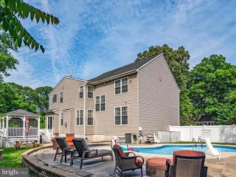 8492 Bussenius Rd, Pasadena, MD 21122 photo 37