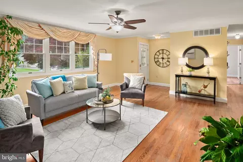 Living - 238 Marganza South S, Laurel, MD 20724 photo 2 of 3