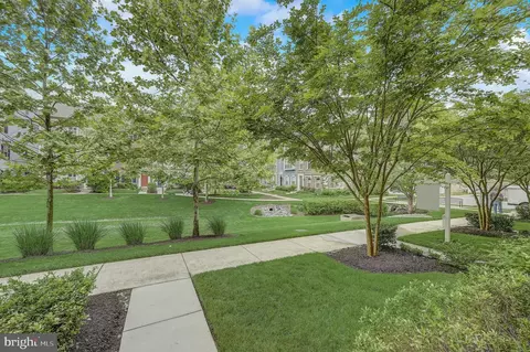 Exterior - 207 Vanguard Ln, Annapolis, MD 21401 photo 3 of 8