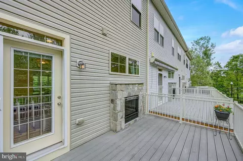 Exterior - 207 Vanguard Ln, Annapolis, MD 21401 photo 5 of 8