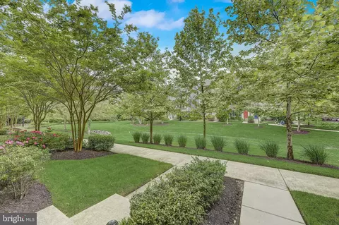 Exterior - 207 Vanguard Ln, Annapolis, MD 21401 photo 4 of 8