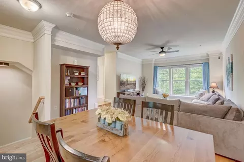 Dining - 207 Vanguard Ln, Annapolis, MD 21401 photo 4 of 4