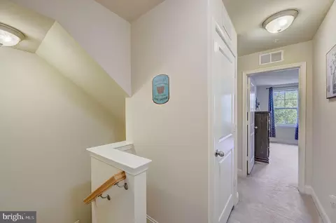 Entry Way - 207 Vanguard Ln, Annapolis, MD 21401 photo 5 of 7