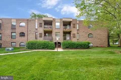 11 Silverwood Cir #4, Annapolis, MD 21403