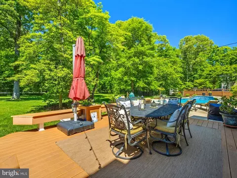 Exterior - 1216 Oak Harbor Ct, Pasadena, MD 21122 photo 2 of 19