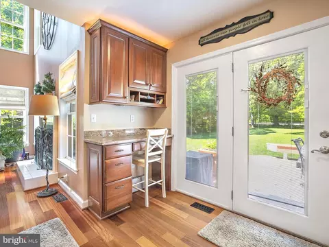Entry Way - 1216 Oak Harbor Ct, Pasadena, MD 21122 photo 1 of 3