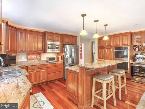Kitchen - 1216 Oak Harbor Ct, Pasadena, MD 21122 photo 3 of 5