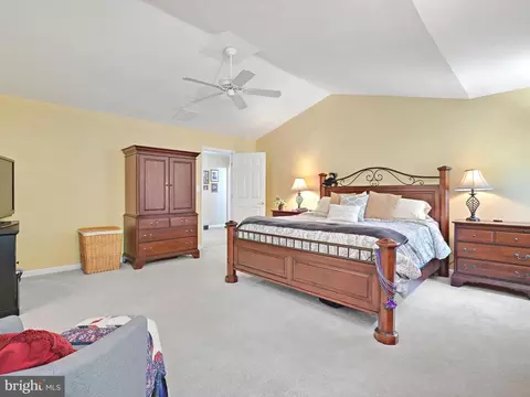 Bedroom - 1216 Oak Harbor Ct, Pasadena, MD 21122 photo 3 of 9
