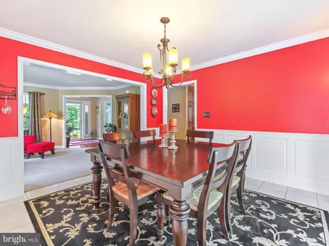 Dining - 1216 Oak Harbor Ct, Pasadena, MD 21122 photo 4 of 4