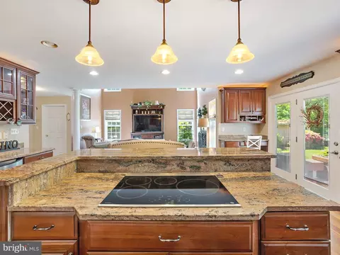 Kitchen - 1216 Oak Harbor Ct, Pasadena, MD 21122 photo 2 of 5