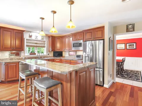 Kitchen - 1216 Oak Harbor Ct, Pasadena, MD 21122 photo 4 of 5