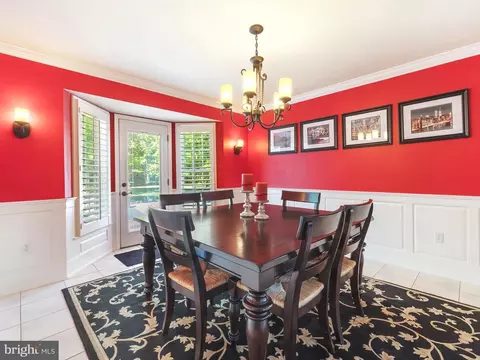 Dining - 1216 Oak Harbor Ct, Pasadena, MD 21122 photo 3 of 4
