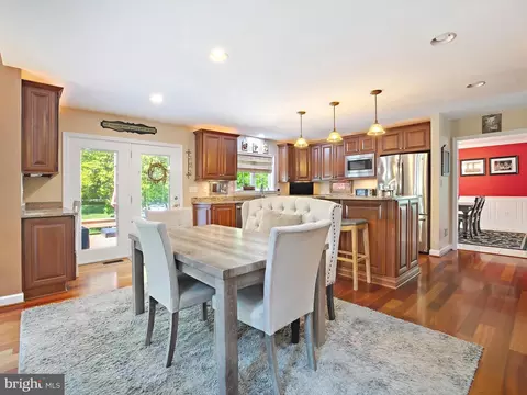 Dining - 1216 Oak Harbor Ct, Pasadena, MD 21122 photo 1 of 4