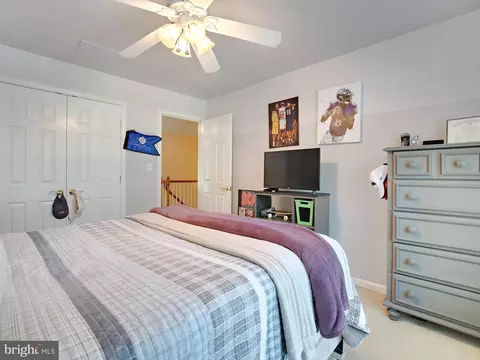 Bedroom - 1216 Oak Harbor Ct, Pasadena, MD 21122 photo 5 of 9