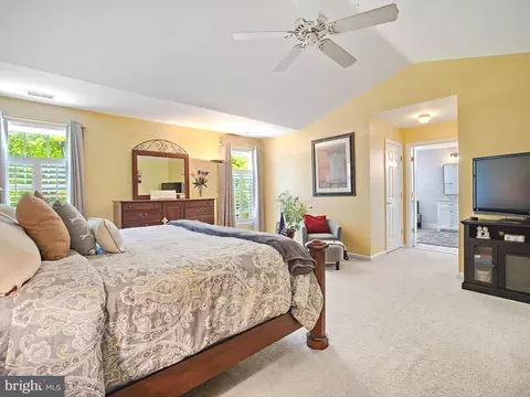 Bedroom - 1216 Oak Harbor Ct, Pasadena, MD 21122 photo 1 of 9