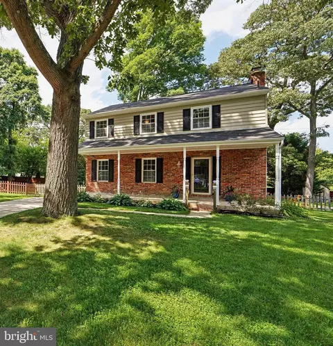 1 Holliben Ct, Severna Park, MD 21146