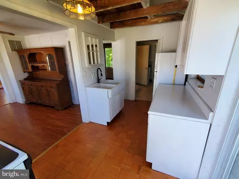 Entry Way - 317 Cadle Ave, Edgewater, MD 21037 photo 1 of 2