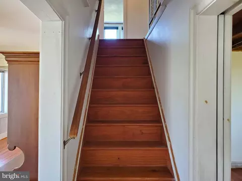 Entry Way - 317 Cadle Ave, Edgewater, MD 21037 photo 2 of 2
