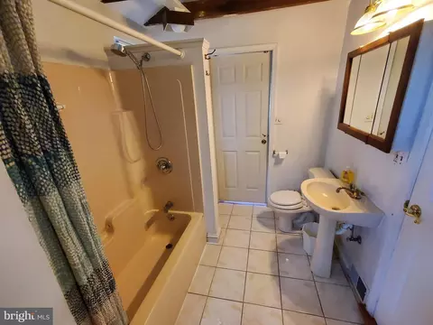 Bath - 317 Cadle Ave, Edgewater, MD 21037 photo 1 of 2