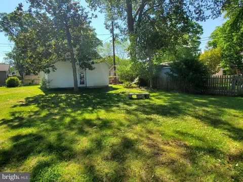 Exterior - 317 Cadle Ave, Edgewater, MD 21037 photo 3 of 6