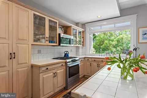 75 Shipwright St, Annapolis, MD 21401 photo 11