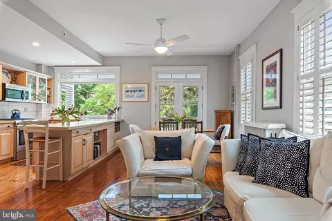 75 Shipwright St, Annapolis, MD 21401 photo 9
