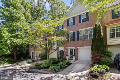 221 Wintergull Ln, Annapolis, MD 21409