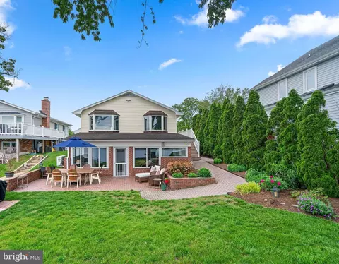 352 North Dr, Severna Park, MD 21146