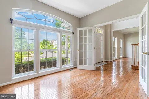 7609 Foxtrail Ct, Hanover, MD 21076 photo 9