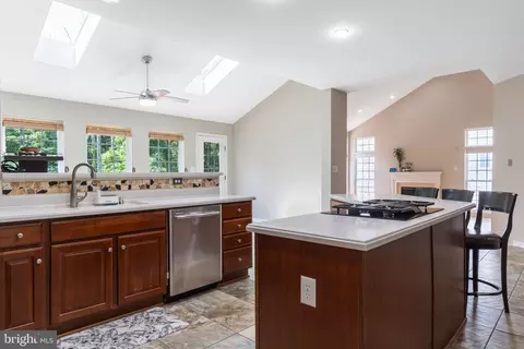 7609 Foxtrail Ct, Hanover, MD 21076 photo 20