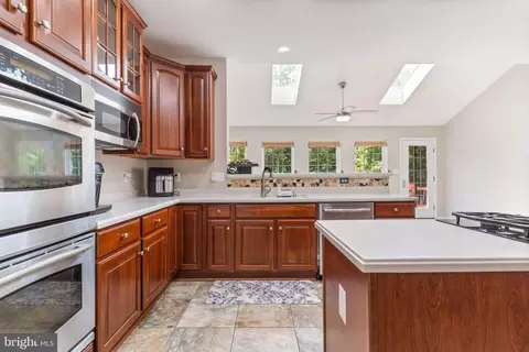 7609 Foxtrail Ct, Hanover, MD 21076 photo 24