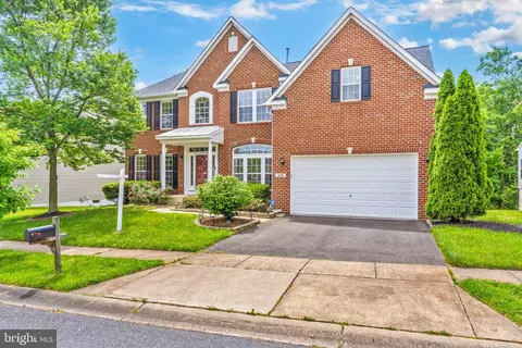 7609 Foxtrail Ct, Hanover, MD 21076 photo 2